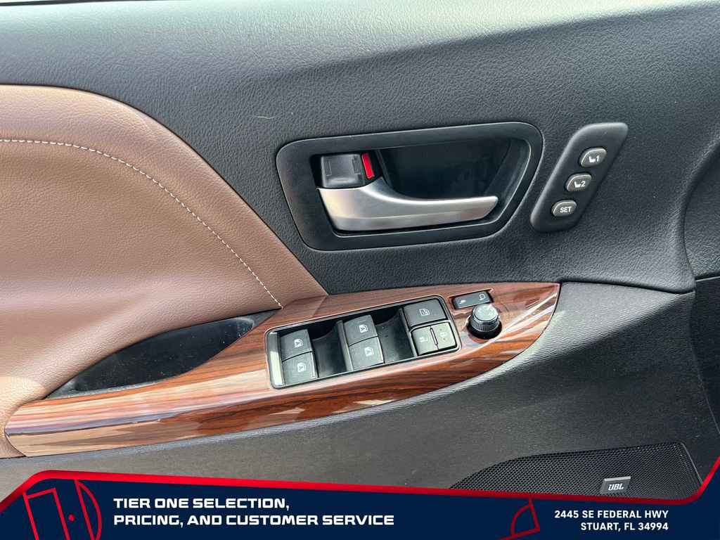 Used 2018 Toyota Sienna Limited Premium FWD image 24