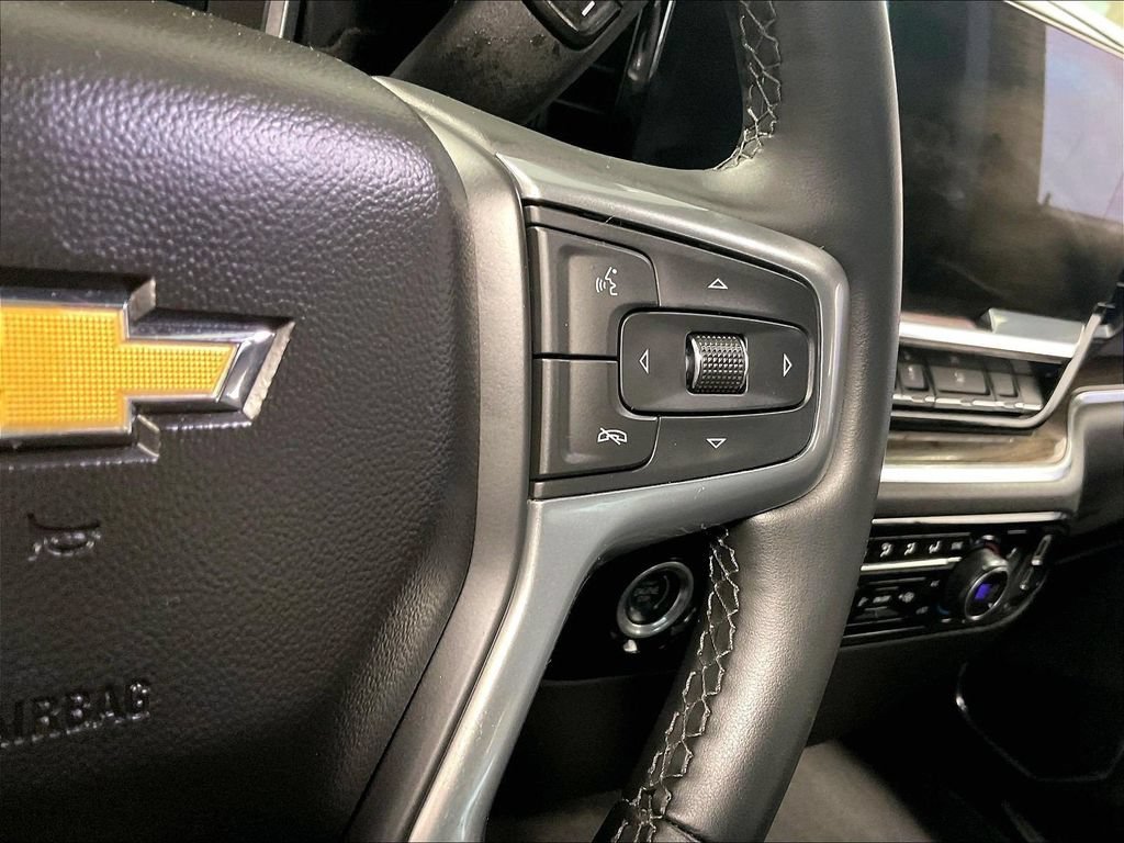 Used 2024 Chevrolet Silverado 1500 LT AWD/4WD image 23