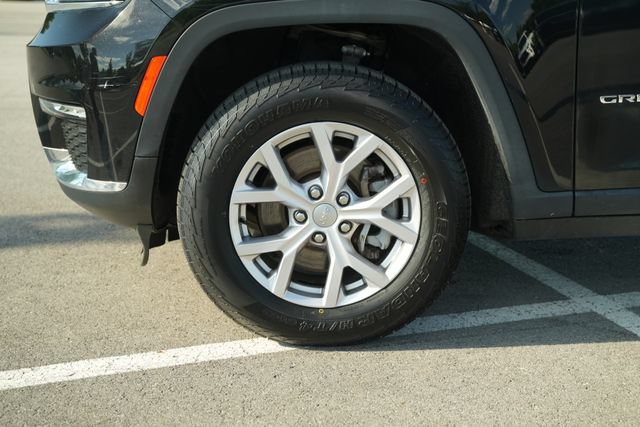 Used 2022 Jeep Grand Cherokee L Limited AWD/4WD image 11