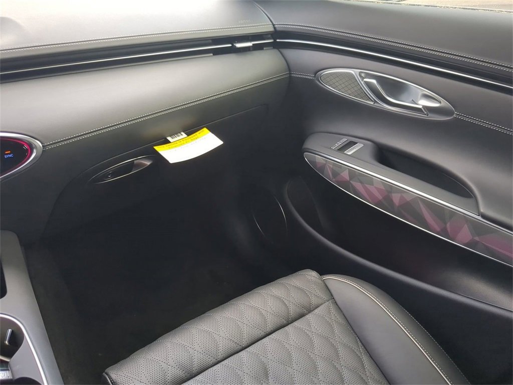 Used 2025 Genesis GV70 3.5T Sport w/ Sport Advanced Package image 17