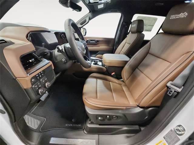 New 2026 Chevrolet Suburban High Country image 9