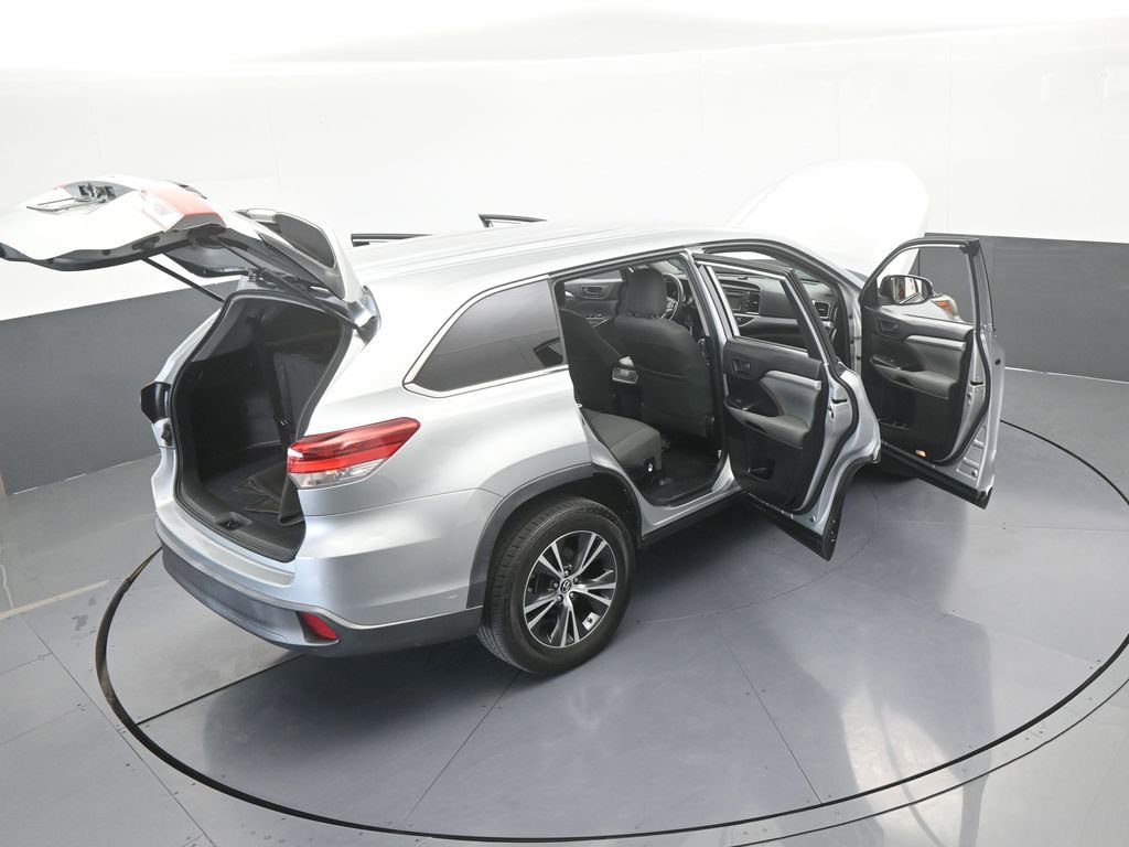 Used 2019 Toyota Highlander LE FWD image 66