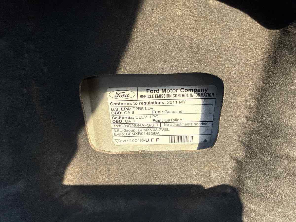 Used 2011 Ford Flex SEL w/ Rapid Spec Order Code FWD image 31