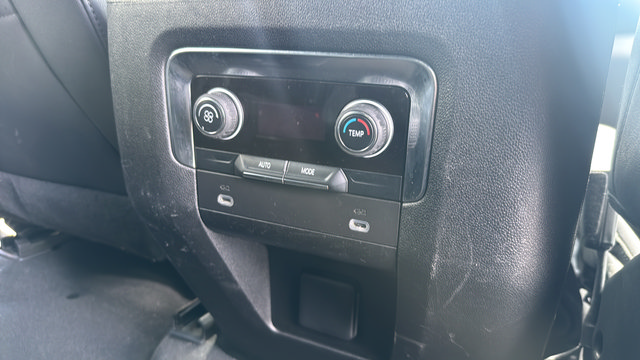 Used 2024 Chevrolet Tahoe LT AWD/4WD image 25