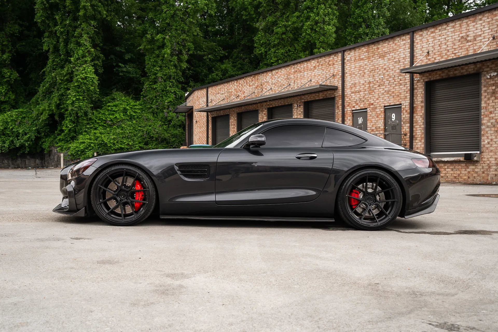 Used 2016 Mercedes-Benz AMG GT S w/ Exclusive Interior Package image 4