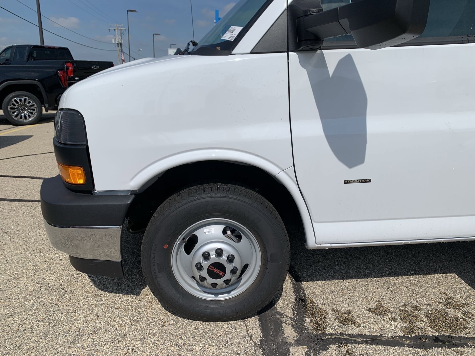 New 2025 GMC Savana 3500 Extended w/ Power Convenience Package RWD image 33