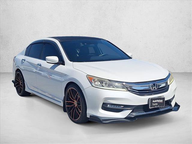 Used 2017 Honda Accord Sport image 3