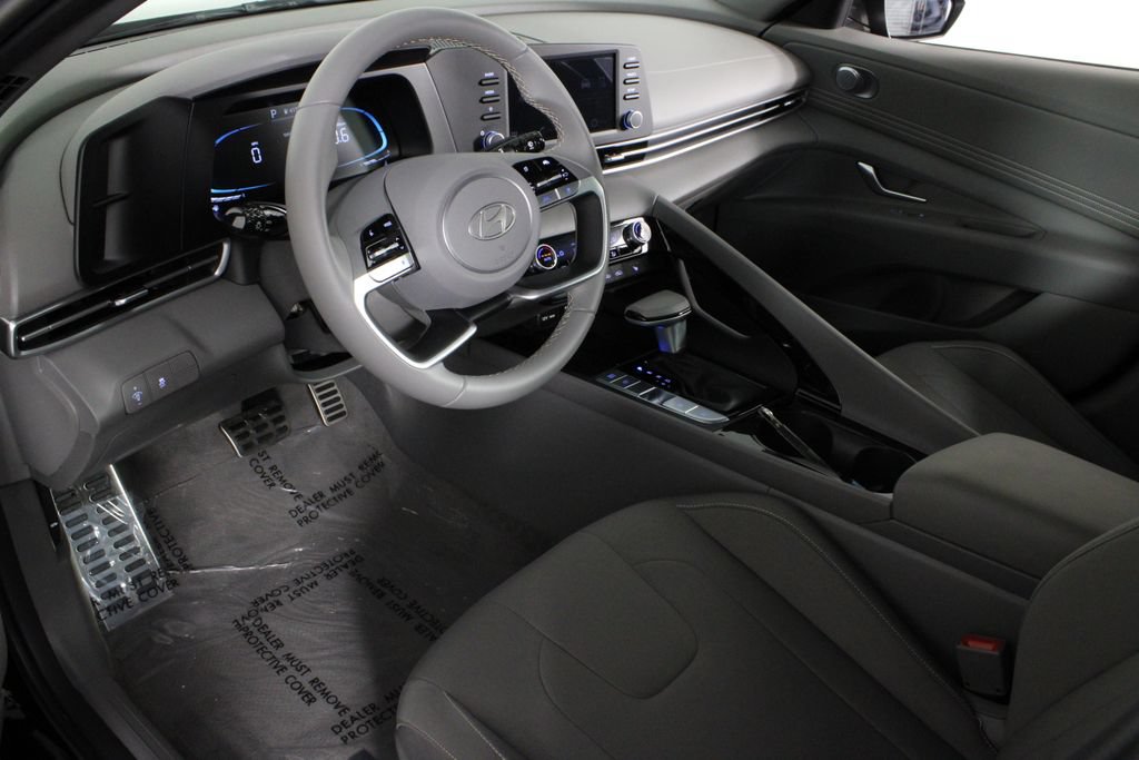 Certified 2026 Hyundai Elantra SEL Sport Premium w/ Cargo Package FWD image 19