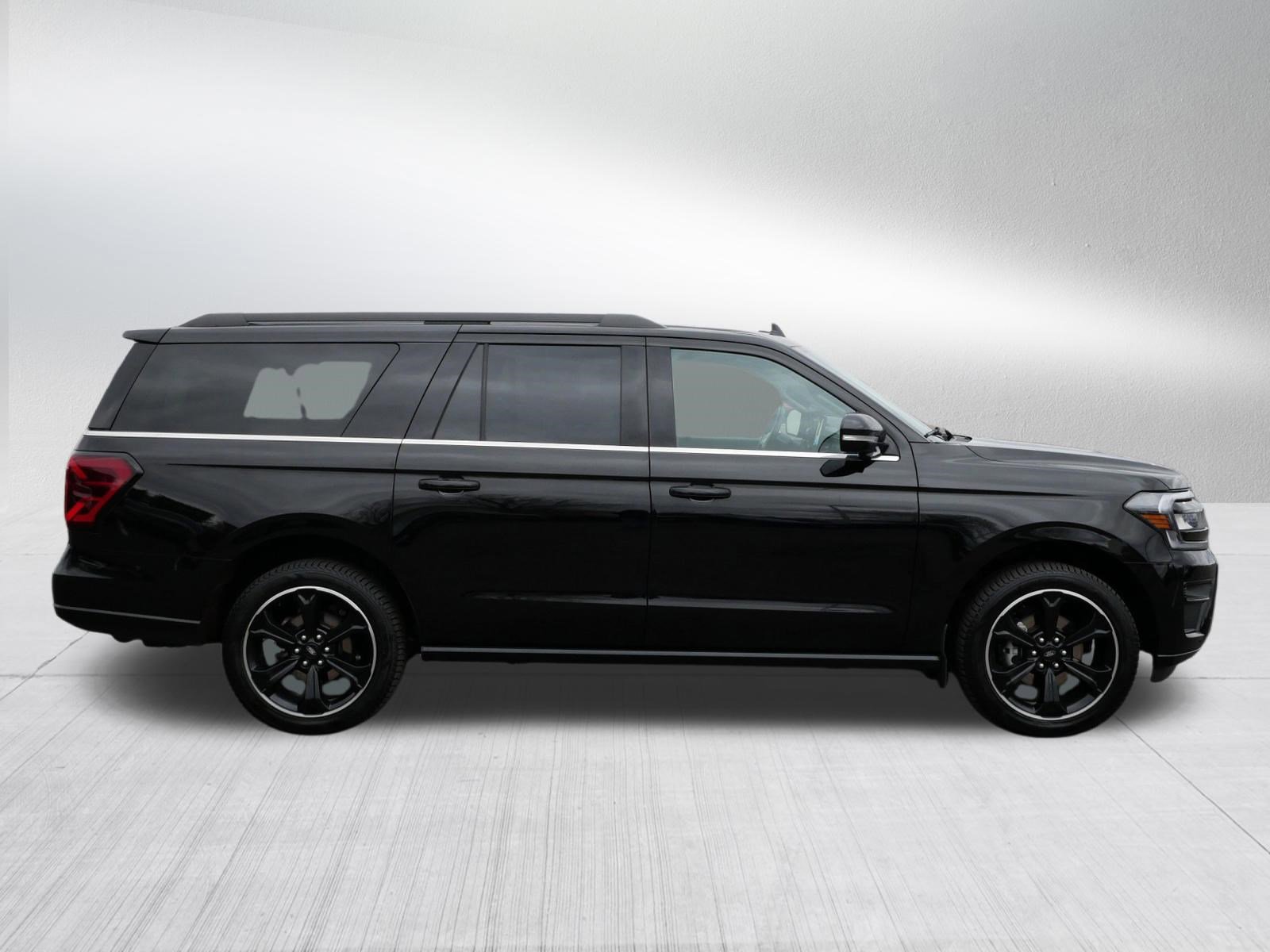 Used 2022 Ford Expedition Max Limited image 8
