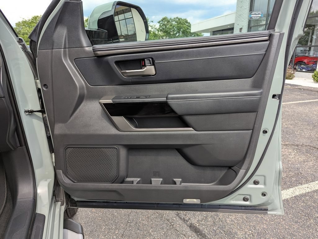 Used 2024 Toyota Tundra Limited AWD/4WD image 17