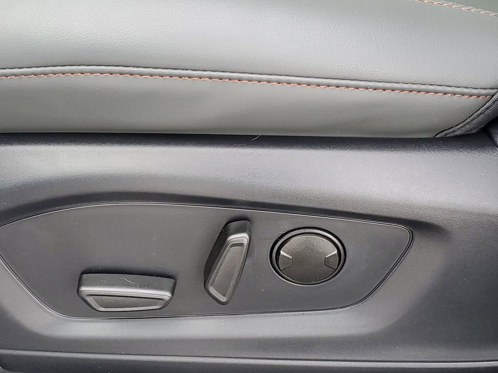 New 2026 Ford Explorer Active w/ Active Comfort Package image 9