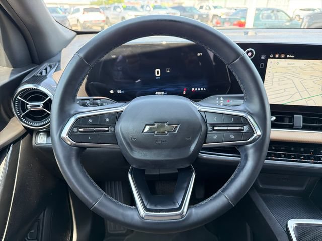 Used 2025 Chevrolet Equinox ACTIV w/ Safety and Technology Package FWD image 10