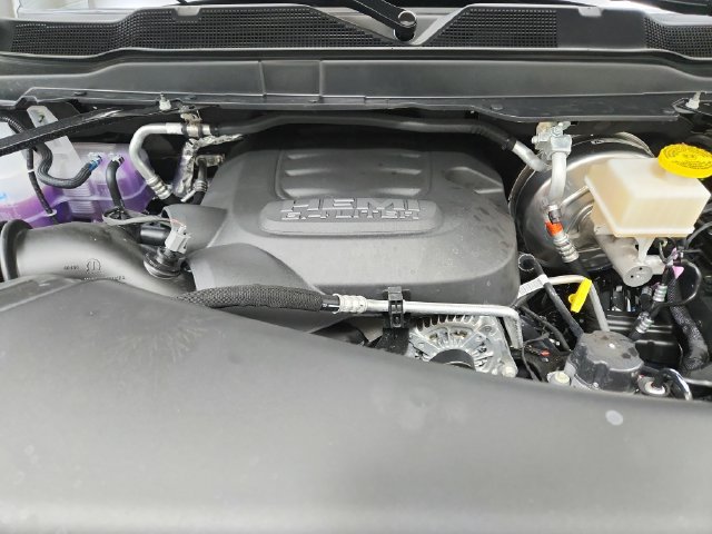 New 2026 RAM 2500 Laramie AWD/4WD image 18