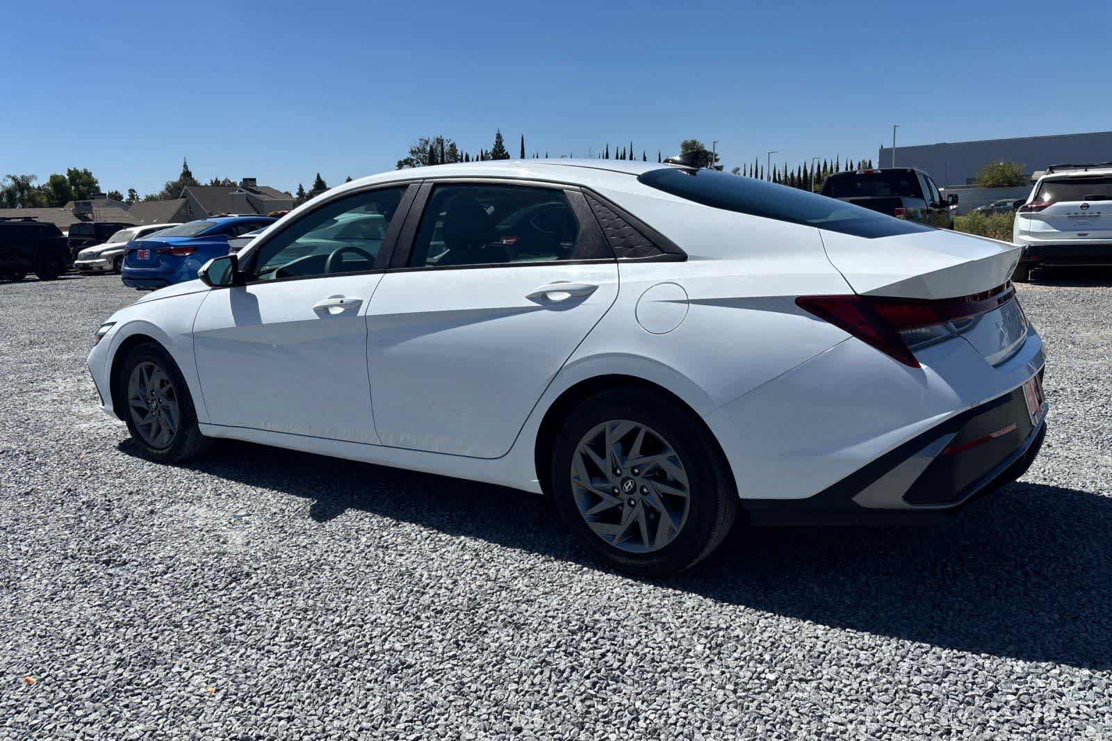 Used 2024 Hyundai Elantra SEL FWD image 7