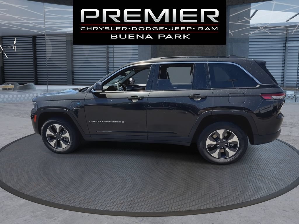 Used 2024 Jeep Grand Cherokee Limited 4xe AWD/4WD image 5