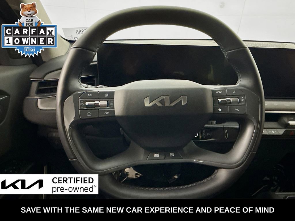 Certified 2024 Kia EV9 Land image 14