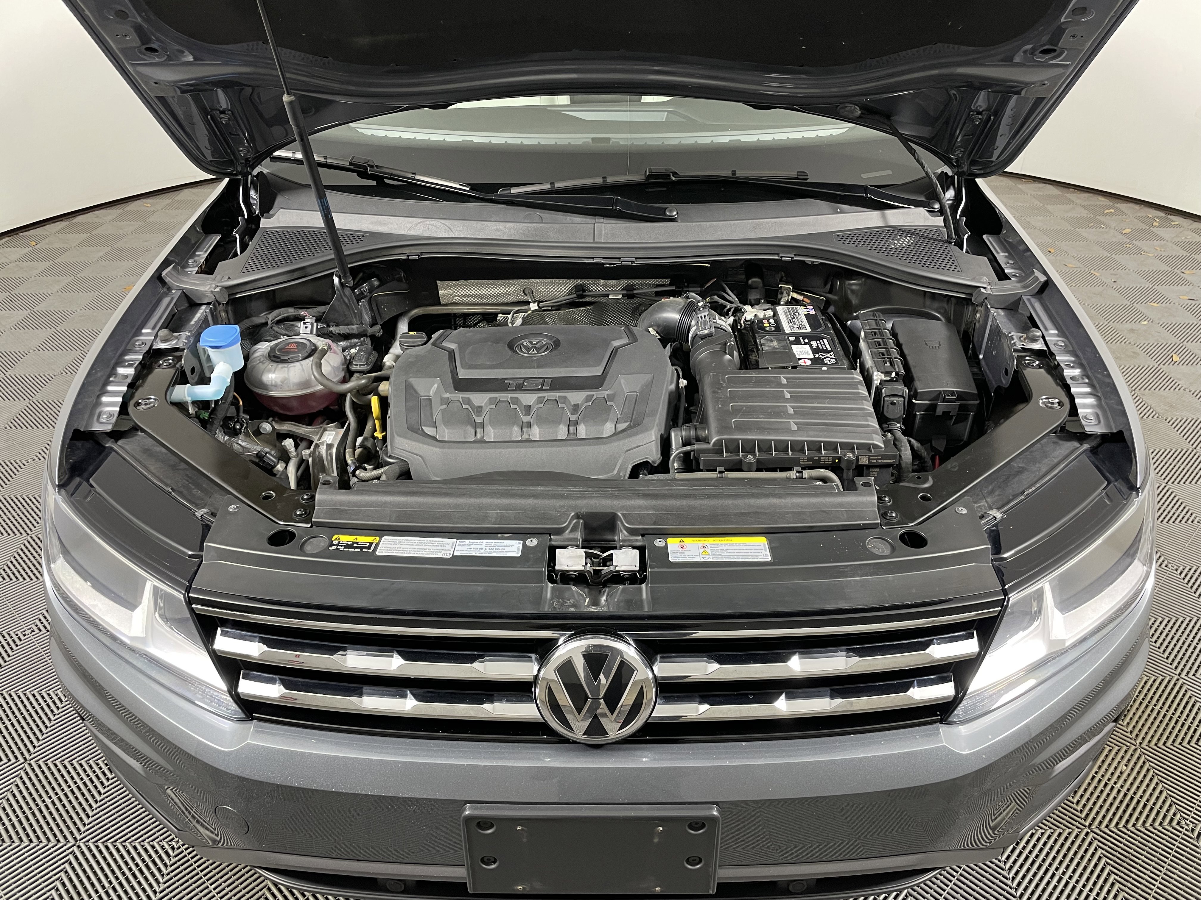 Used 2021 Volkswagen Tiguan SEL AWD/4WD image 20