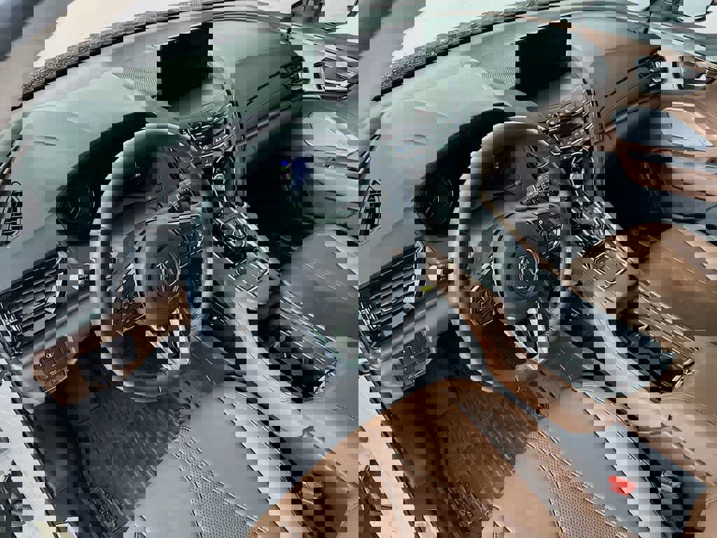 Used 2024 Acura RDX SH-AWD w/ Technology Package image 2