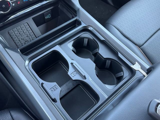 New 2026 Ford F250 Lariat w/ Black Appearance Package image 25