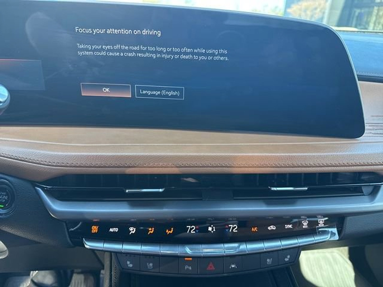 Certified 2024 Cadillac XT4 Premium Luxury image 11