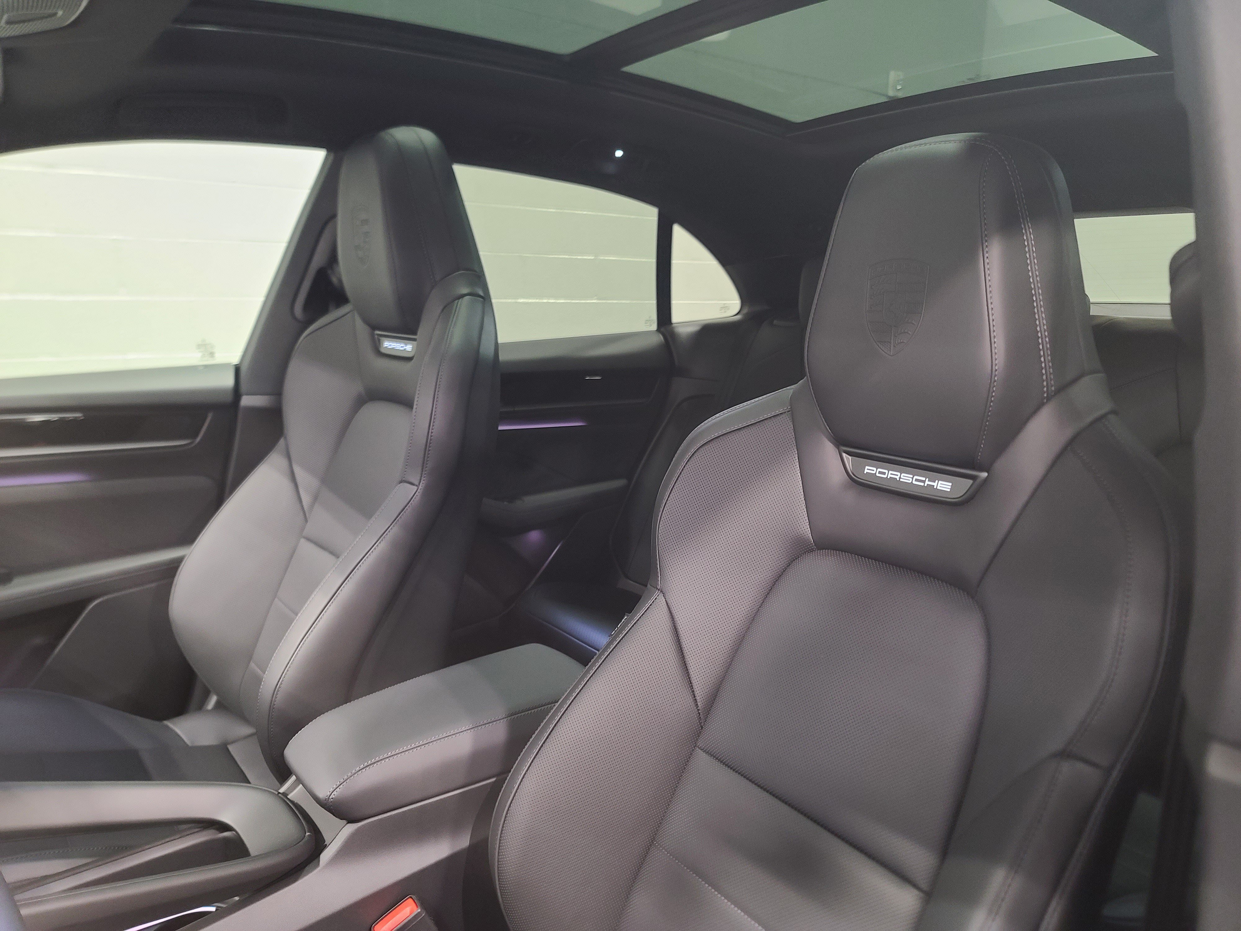 New 2026 Porsche Macan 4 Electric AWD/4WD image 5