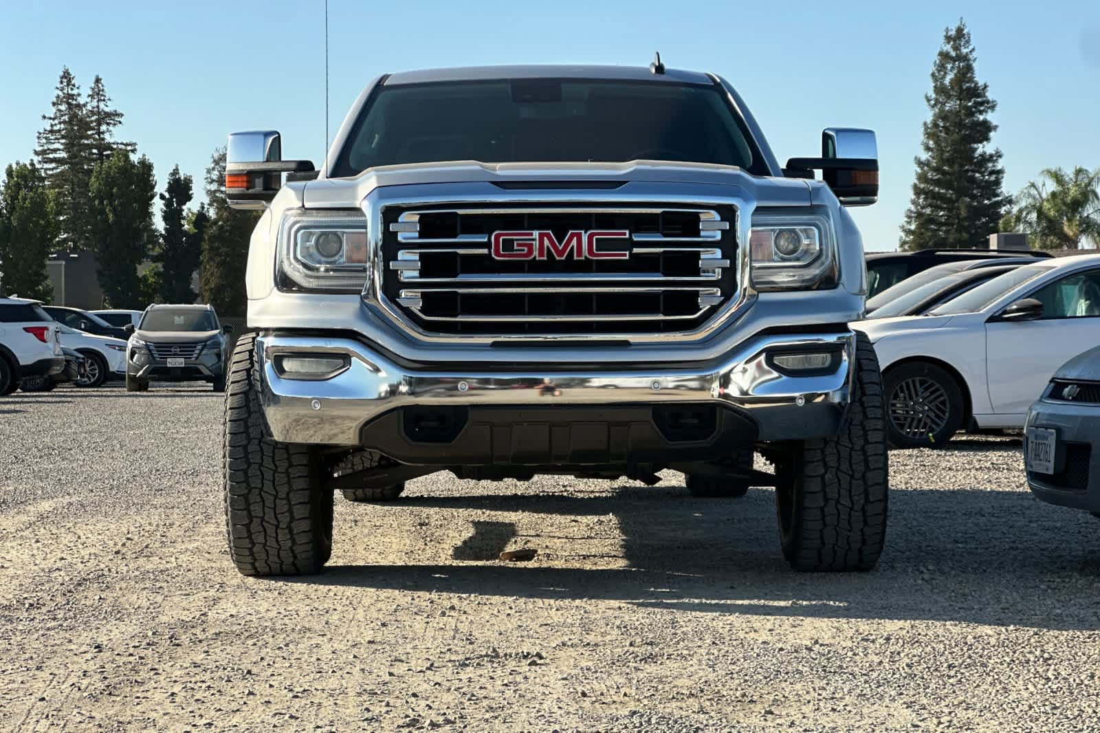 Used 2018 GMC Sierra 1500 SLT w/ SLT Premium Package AWD/4WD image 10