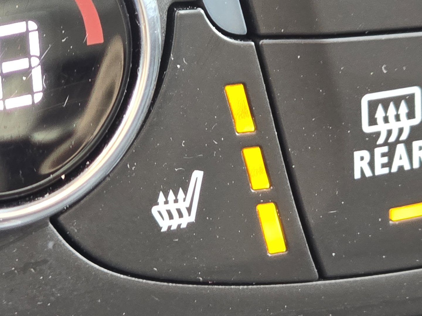 Used 2024 Chevrolet Equinox LT image 8