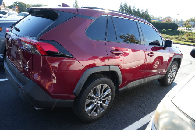 Used 2022 Toyota RAV4 XLE Premium AWD/4WD image 24