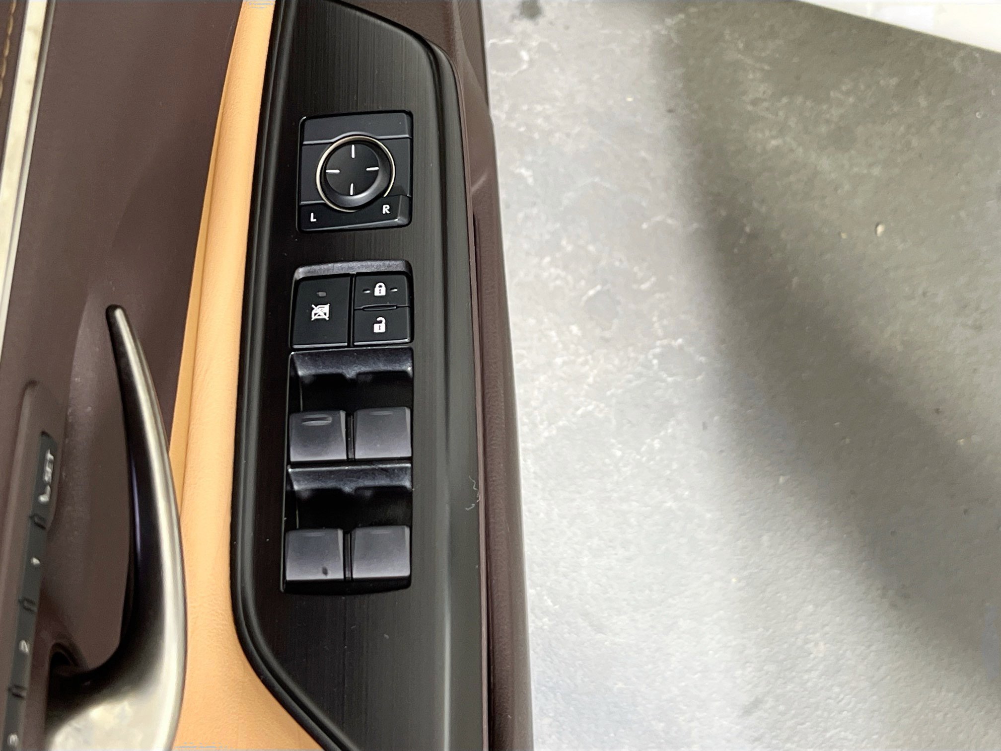 Used 2019 Lexus ES 350 FWD image 18