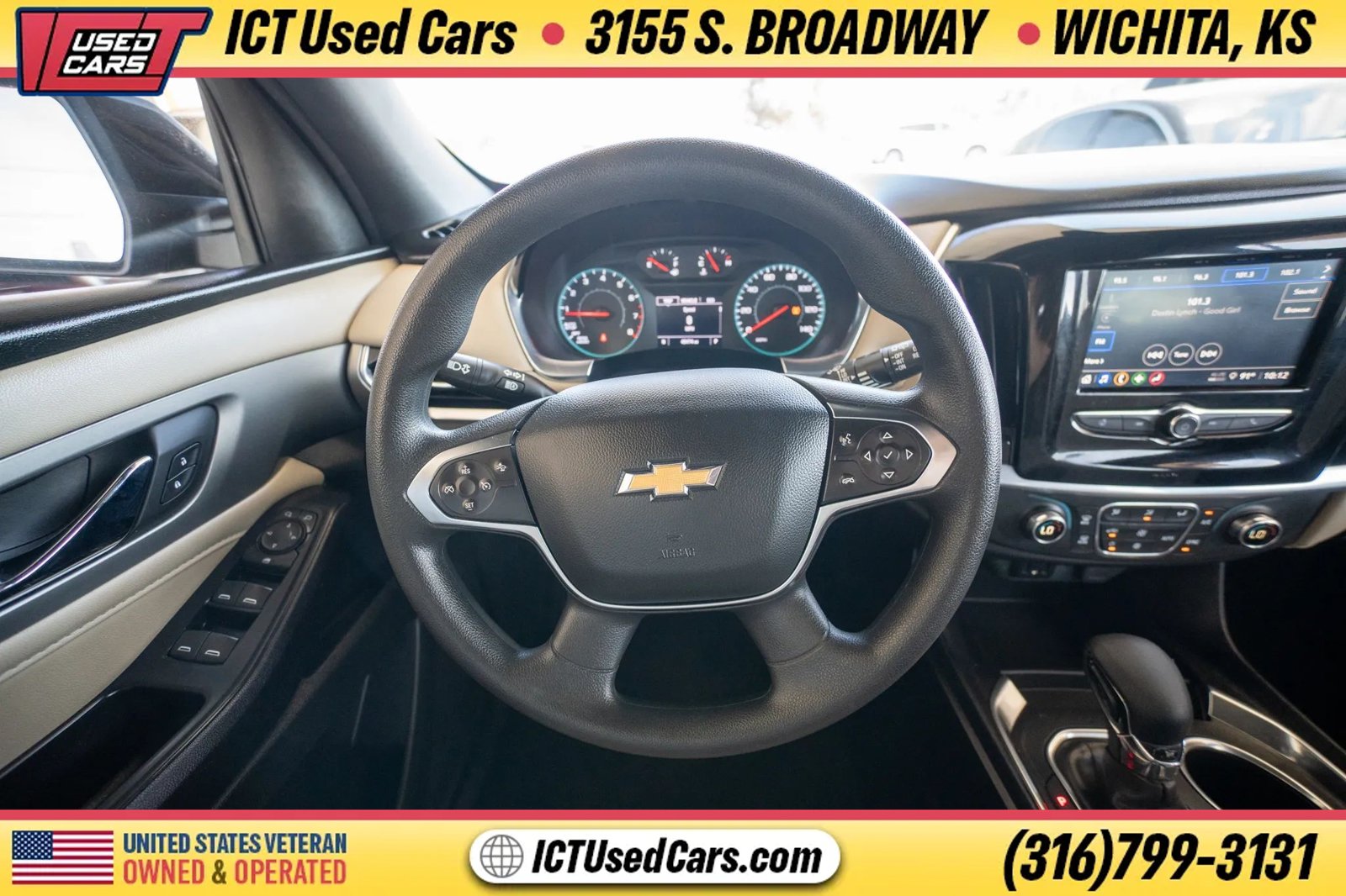 Used 2022 Chevrolet Traverse LS FWD image 14