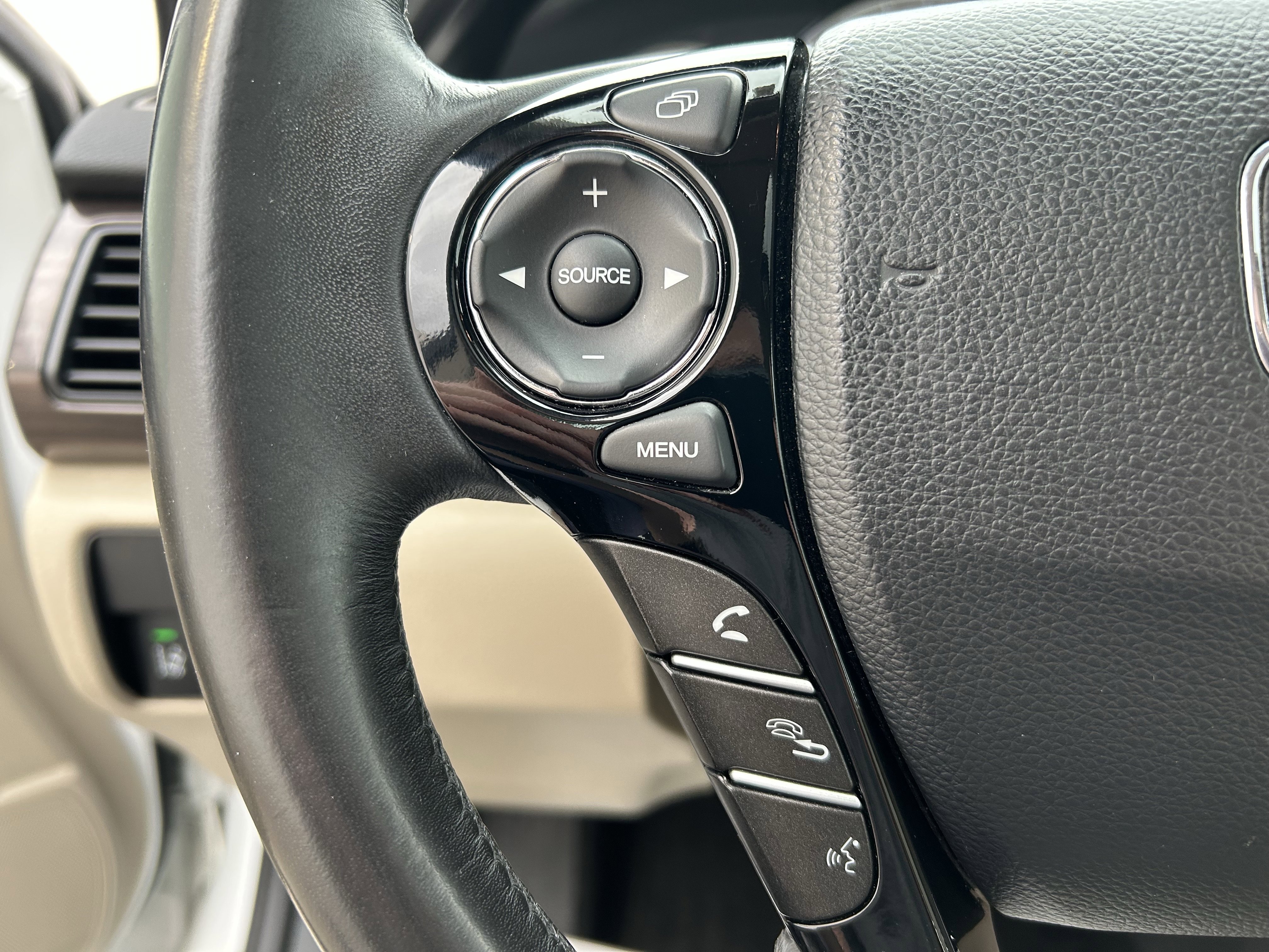 Used 2016 Honda Accord Touring image 31