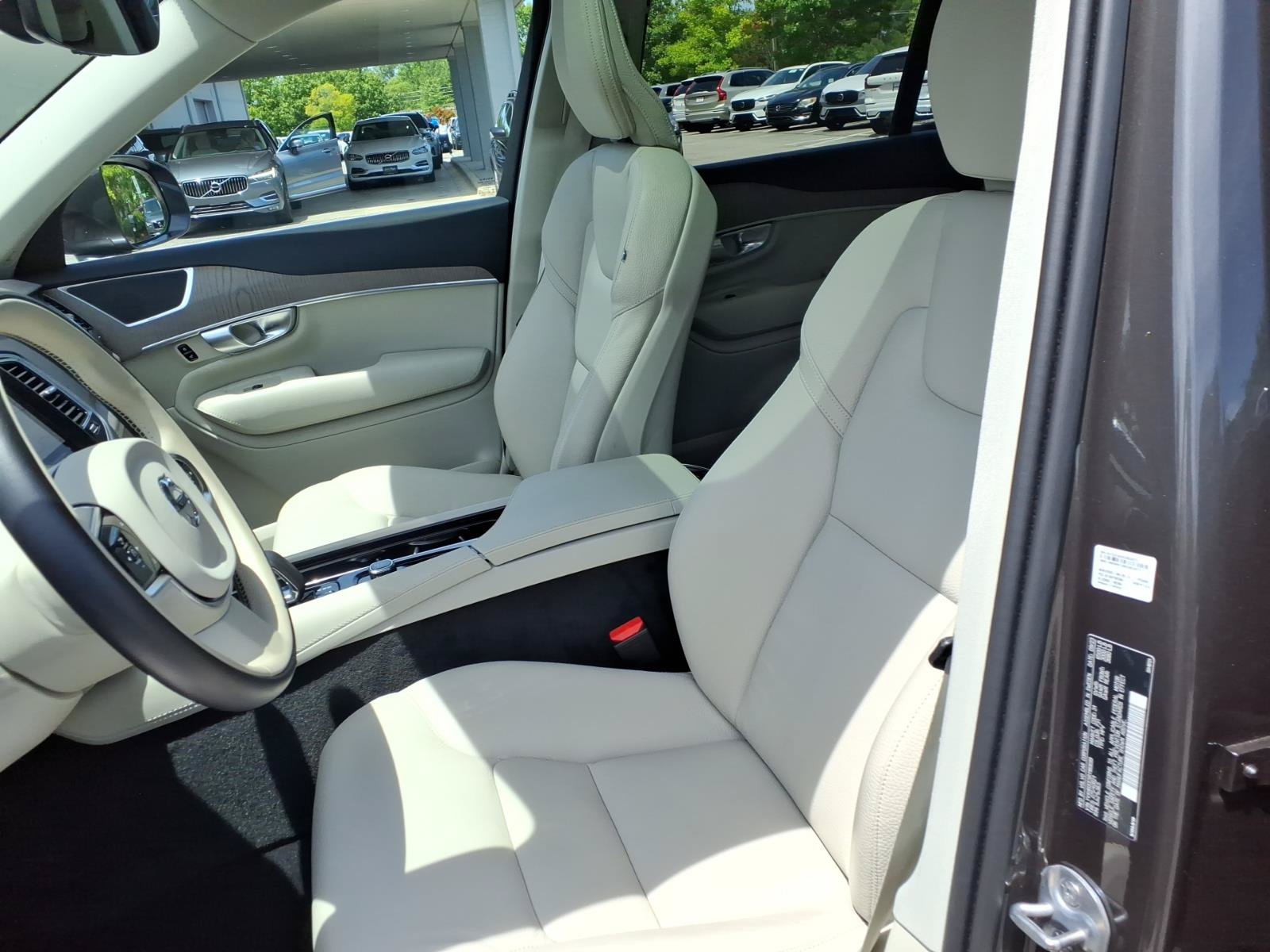 Used 2024 Volvo XC90 T8 Plus w/ Protection Package Premier AWD/4WD image 19