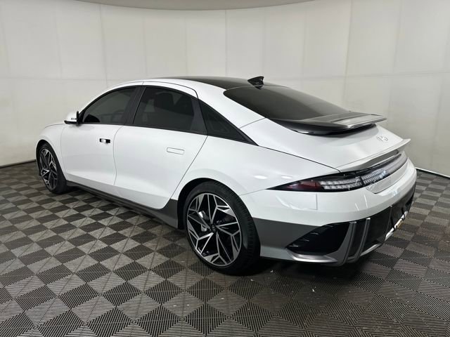 Used 2023 Hyundai Ioniq 6 SEL image 5