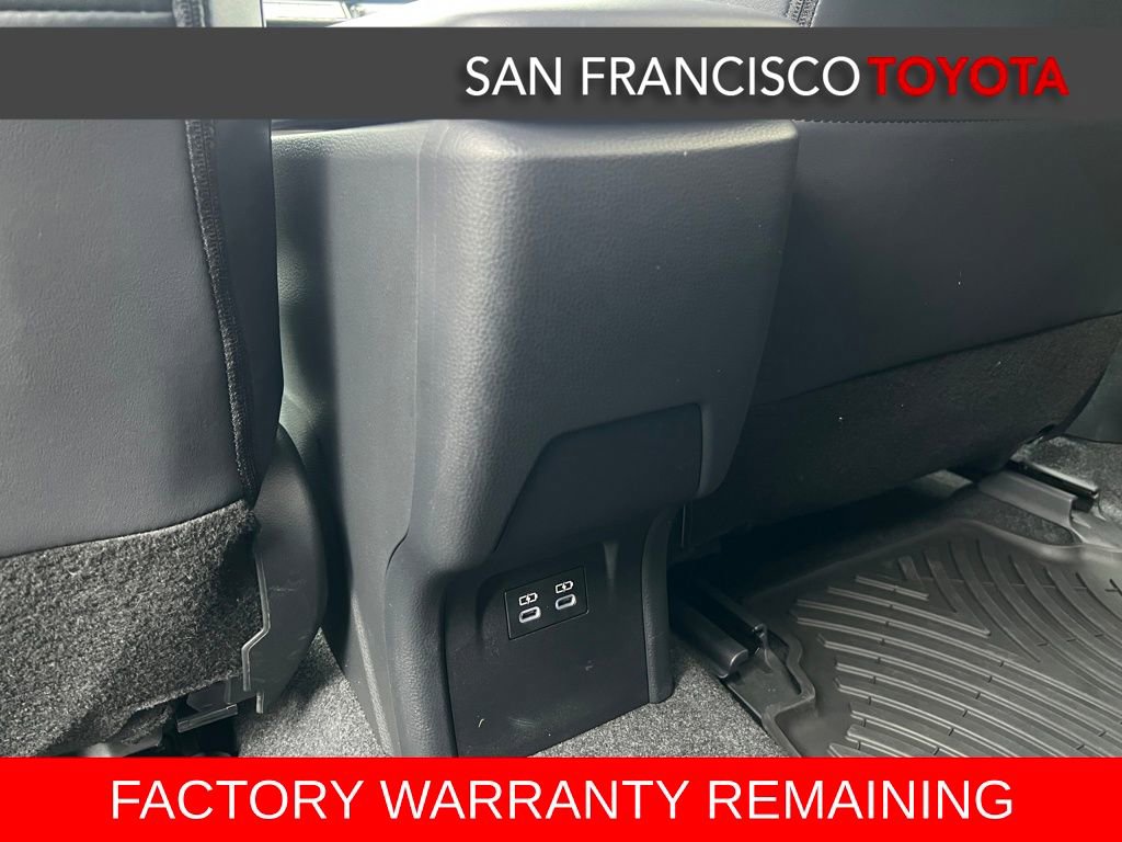 Used 2023 Toyota Prius XLE image 18