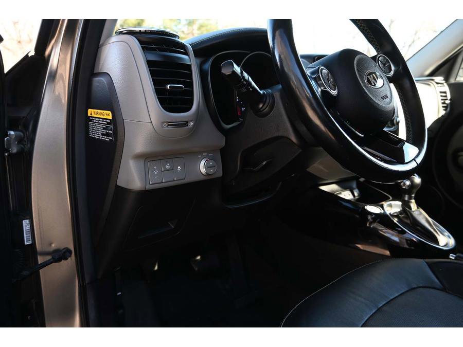Used 2016 Kia Soul + w/ Primo Package image 25