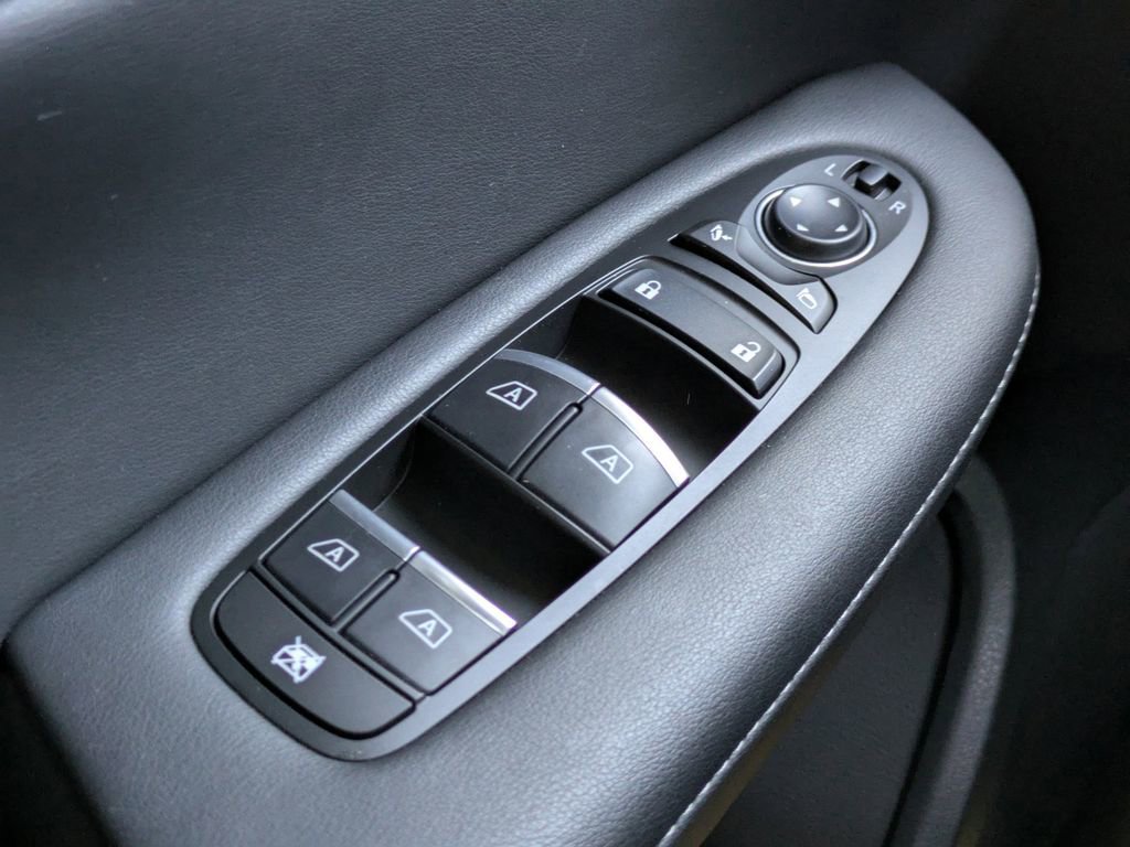 Certified 2025 INFINITI QX50 Sport image 26