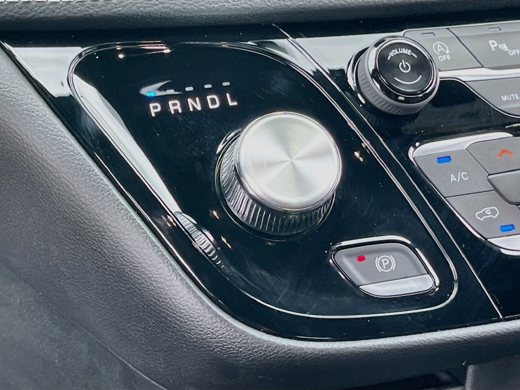 New 2027 Chrysler Pacifica Select FWD image 16