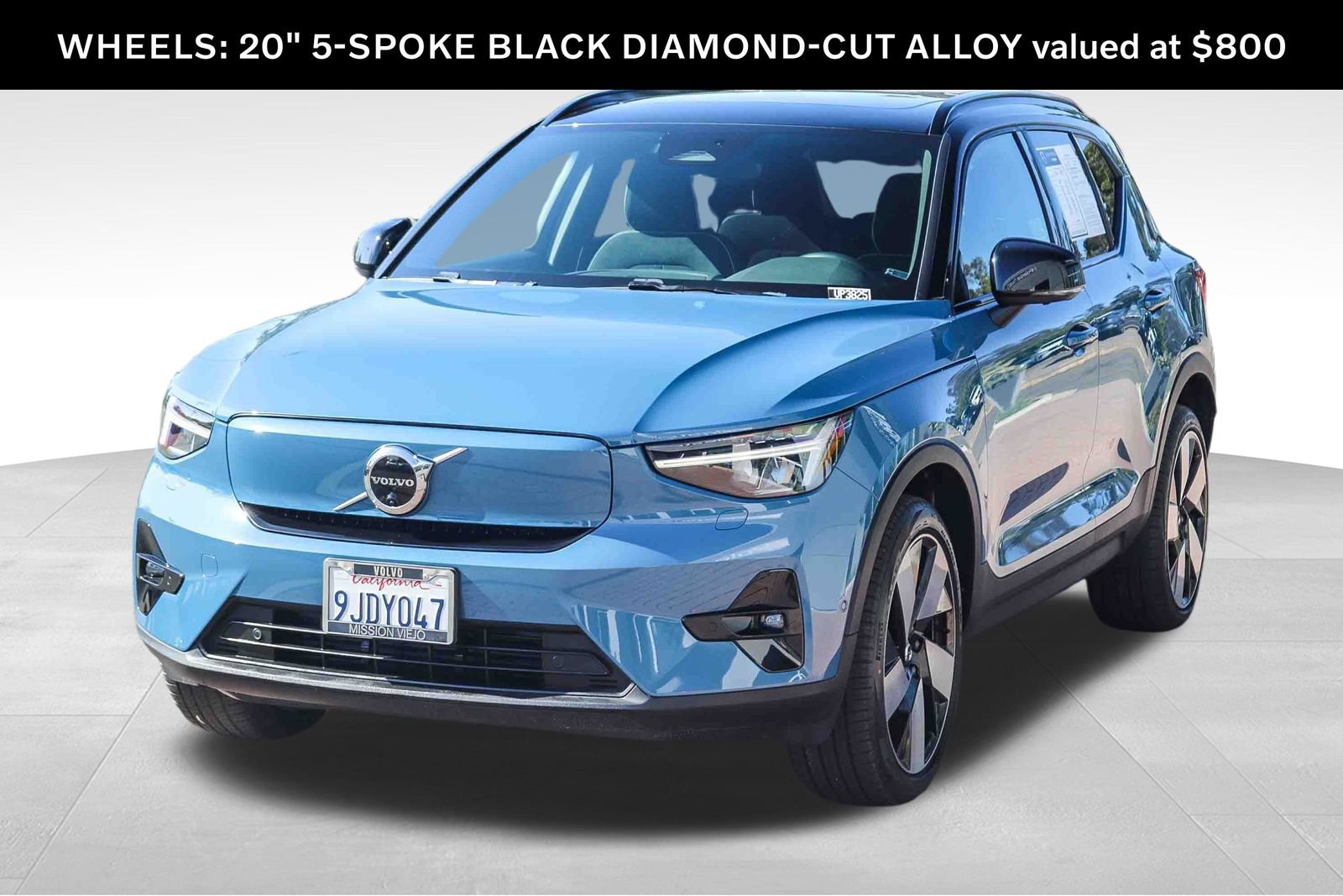 Used 2023 Volvo XC40 Recharge Plus AWD/4WD image 3