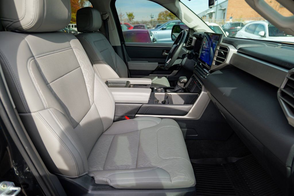 Used 2023 Toyota Tundra Limited image 36