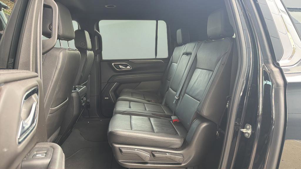 Used 2024 Chevrolet Suburban LT AWD/4WD image 18