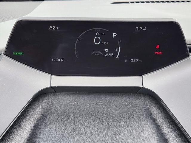 Used 2025 Toyota Prius Limited w/ Limited Premium Package FWD image 11