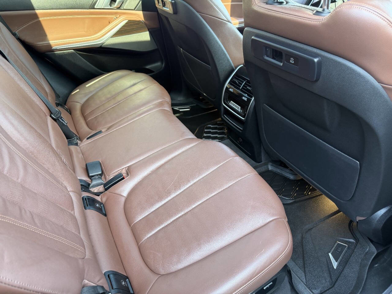 Used 2020 BMW X5 xDrive40i w/ Premium Package image 29