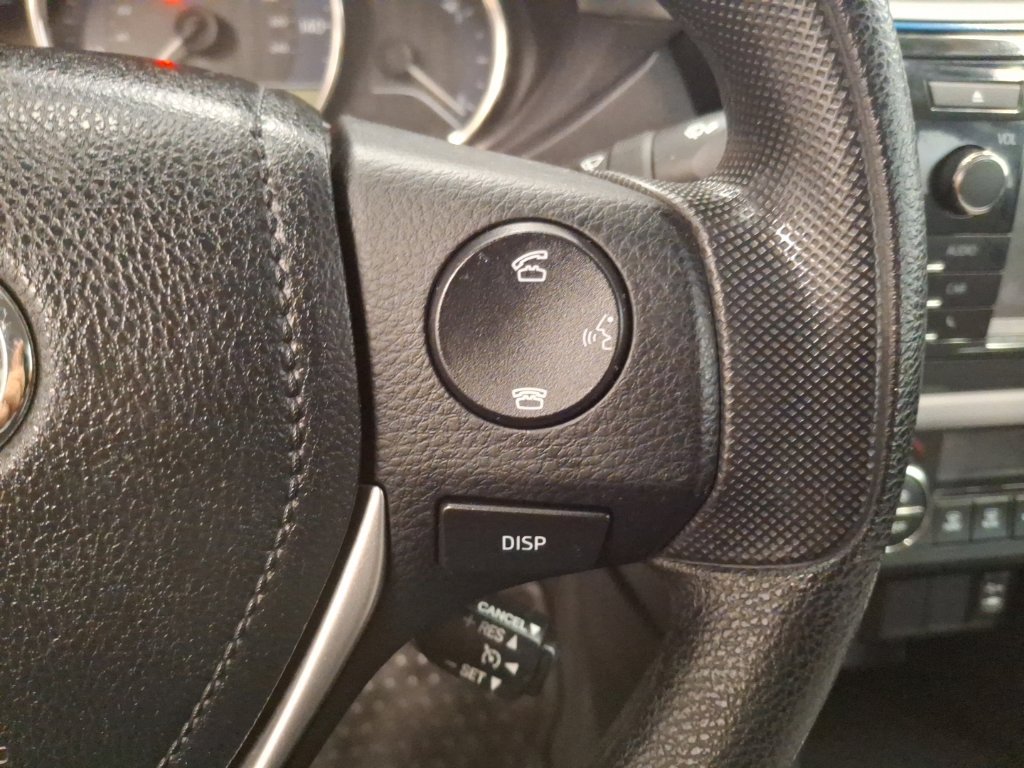 Used 2014 Toyota Corolla LE FWD image 21