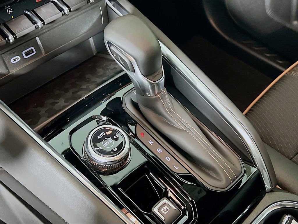 New 2026 GMC Canyon AT4 AWD/4WD image 14