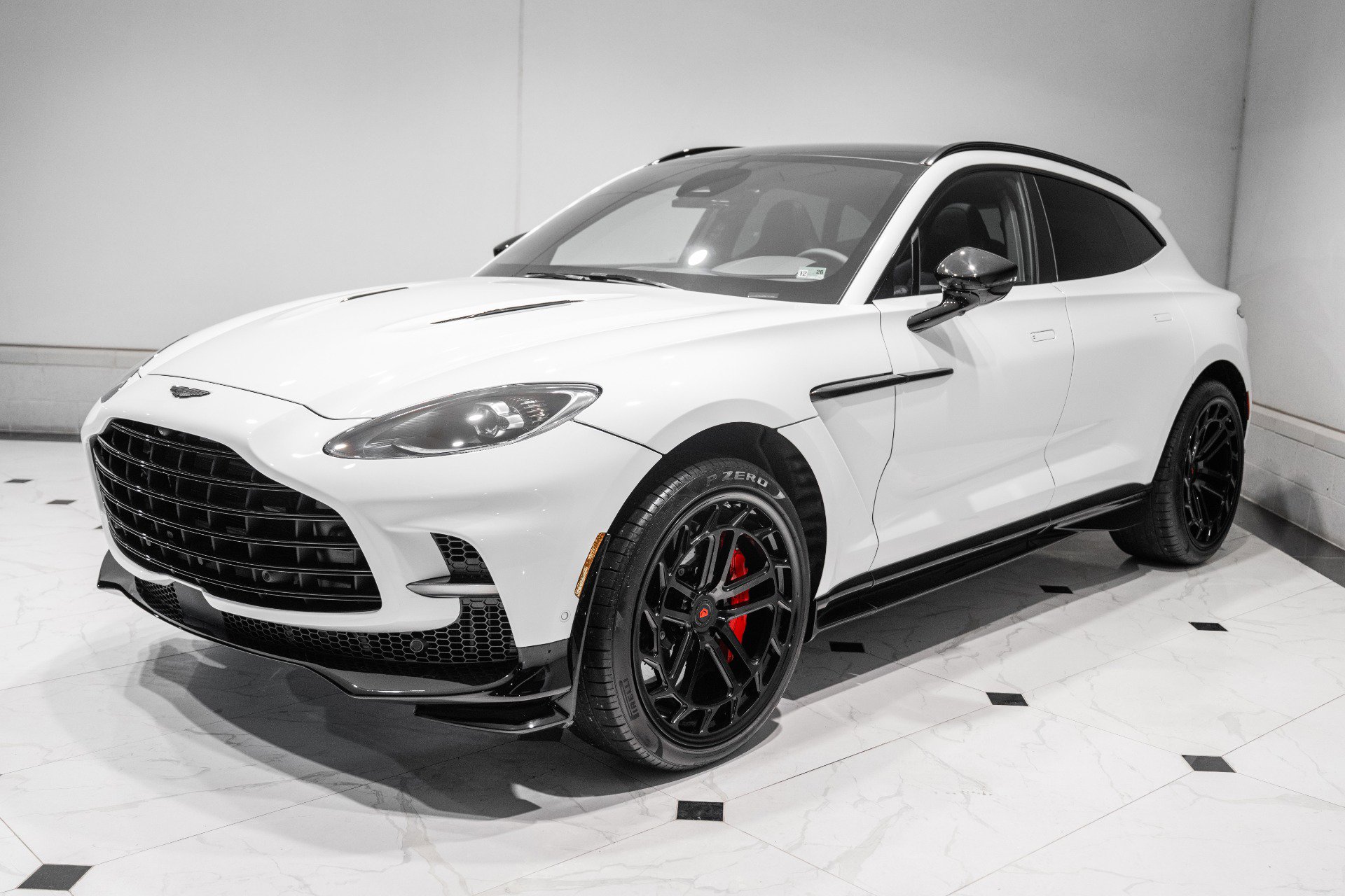 New 2026 Aston Martin DBX 707 image 44
