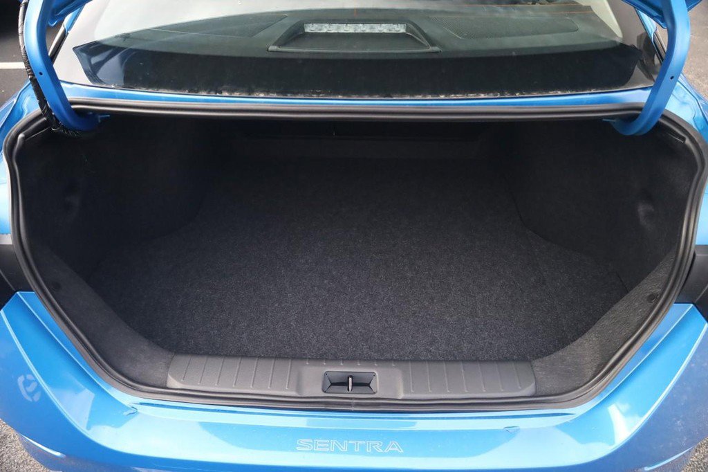 New 2025 Nissan Sentra SV image 7