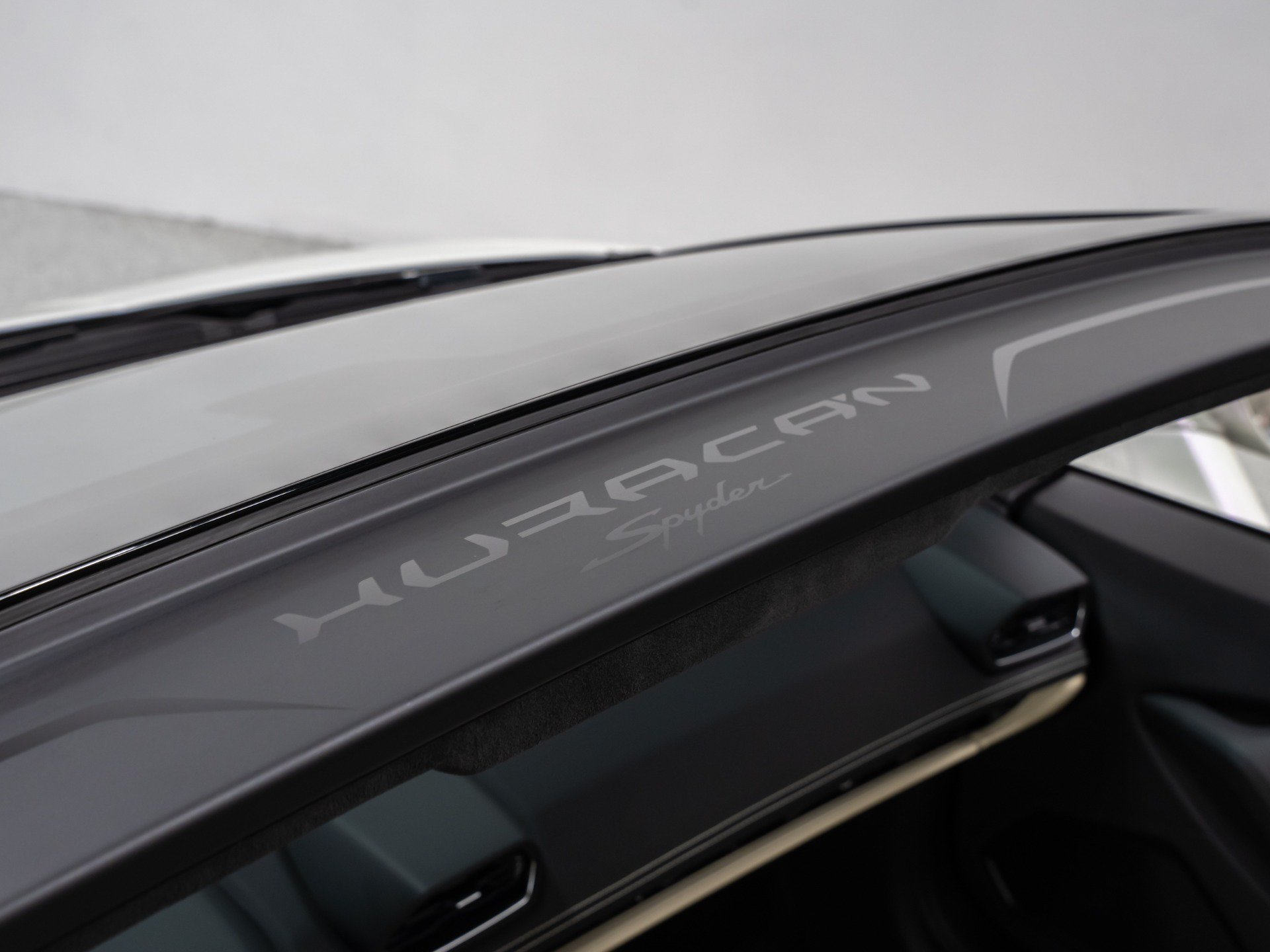 Used 2024 Lamborghini Huracan EVO AWD/4WD image 40
