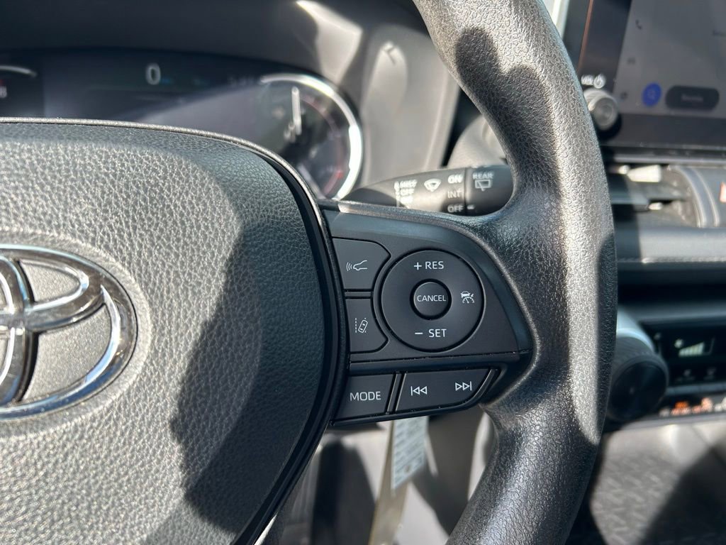 Used 2024 Toyota RAV4 LE image 28