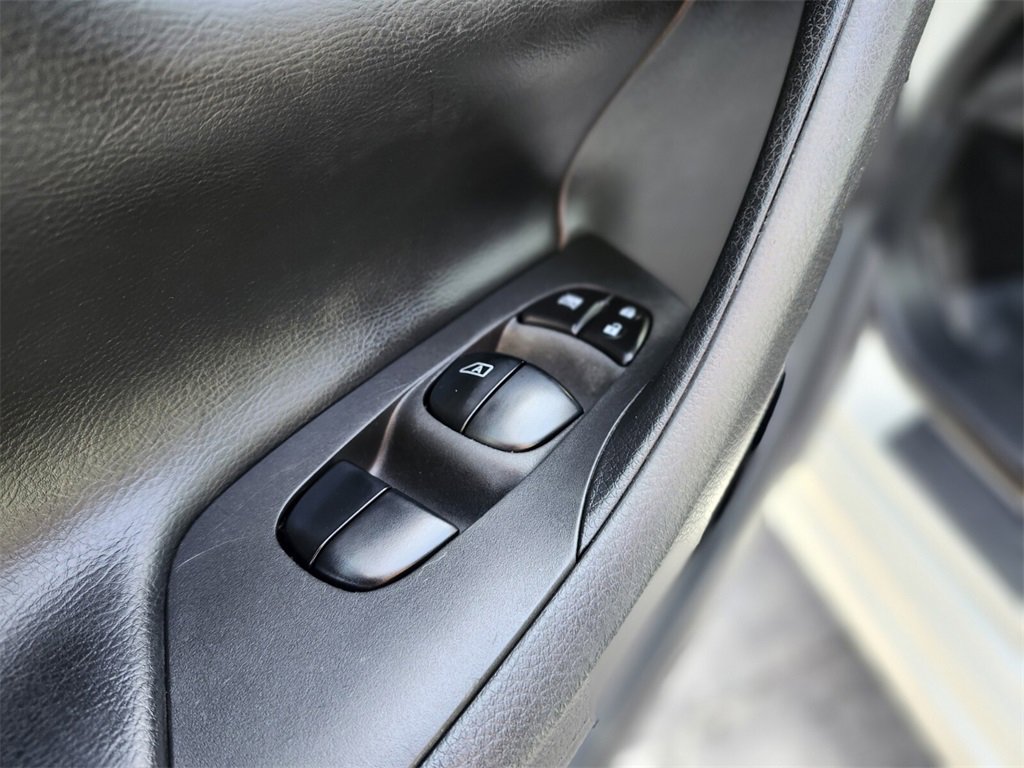 Used 2017 Nissan Altima 2.5 SR image 14