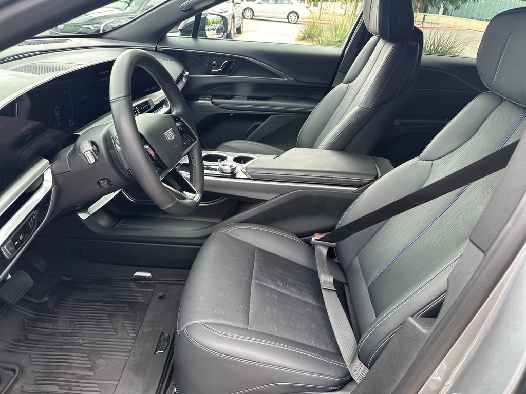 Used 2024 Cadillac Lyriq Sport RWD image 18